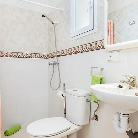 Torre Soli Nou Sleeps 13 Pool Air Con Wifi *